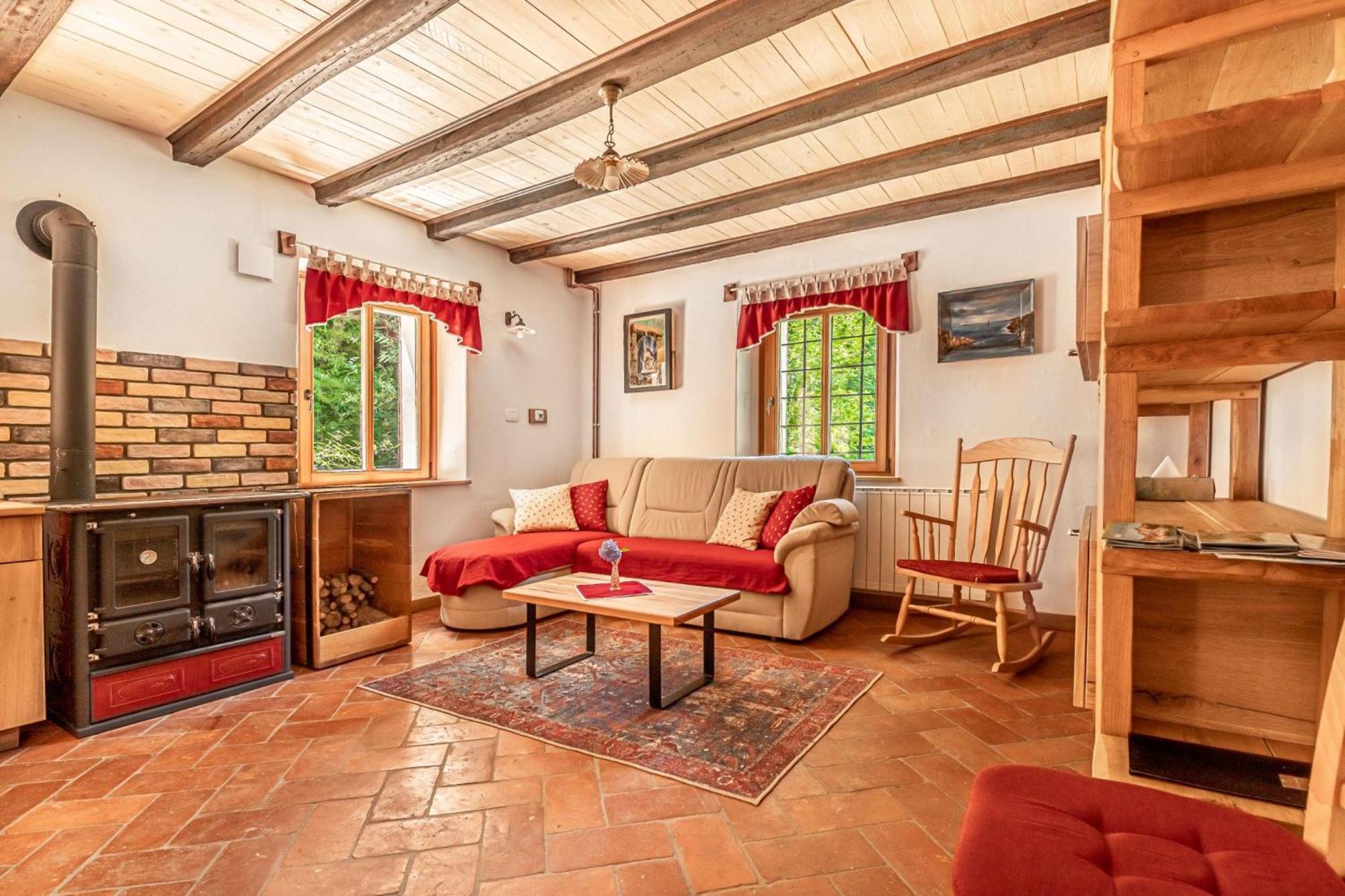 House By The Stream - Happy Rentals Avce Extérieur photo